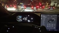 Все повече шофьори на Tesla се оплакват от агресия на пътя