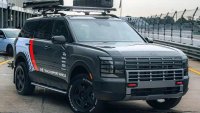 Hyundai направи уникален състезателен SUV
