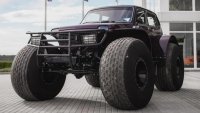 Превърната в блатно чудовище Нива се продава за 20 000 евро