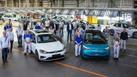 Проблемът на VW Group - средната заплата е 62 евро на час