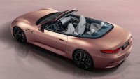 Maserati представи електрическо кабрио, което вдига 290 км/ч