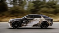 Land Rover изненада с нестандартен модел