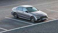 На бар с Mercedes на клиент - пиян механик беше арестуван