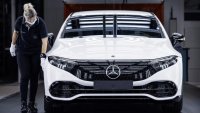 Mercedes плаща на служители до 500 000 евро, за да напуснат