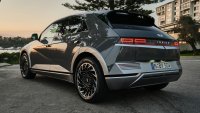Може ли  Hyundai Ioniq 5 да свали Tesla Model Y от върха?