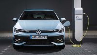 Volkswagen също се насочва към хибридите за сметка на EV