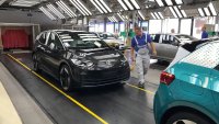 Volkswagen е готов да затвори 4 германски завода, за да излезе на печалба