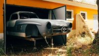 Mercedes за 2 милиона евро бе открит в изоставен склад