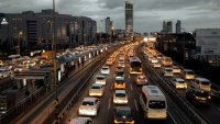 Автопаркът в Европа остарява, но вярва в електричеството
