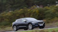 Jaguar навлиза в нова територия с три SUV с цена над 100 000 евро