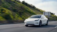 45 минути в Tesla без шофьор в джунглата на Ел Ей