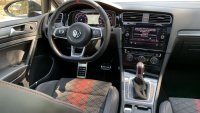 Volkswagen сменя пластмасата с по-скъп плат