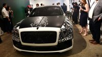 Bentley Flying Spur беше превърнат в арт шедьовър