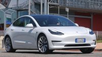 Колко бързо се зарежда Tesla Model 3 при -36 градуса