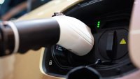 Екоактивисти искат пълна забрана на plug-in хибридите от 2030