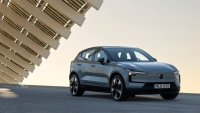 Volvo предупреди за риск от пожар при EX30 