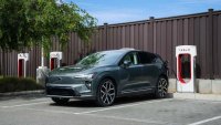 Tesla пусна Volvo на станциите си в Европа, но не и в България