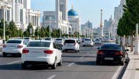 В тази държава всички коли са бели, а дизелът за чужденци е 5 евро