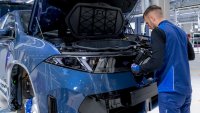 BMW намалява разходите, без да затваря заводи