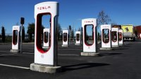  : Tesla     Supercharger
