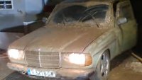 Удавен от наводнение Mercedes-Benz W123 запали и потегли