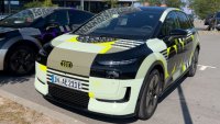 Audi A2 e-tron свали маскировката