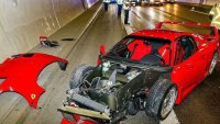 Служител на дилърство почти унищожи Ferrari F40