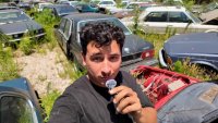 Влогър изкупи 200 изоставени коли наведнъж