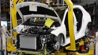 Mercedes приключва с два от историческите си модели