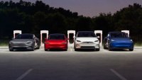 Tesla се откъсна пред BYD при електрическите автомобили