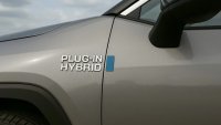 Експерти се обявиха срещу запазване на хибридите PHEV и EREV 