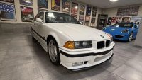 Това BMW M3 E36 е доказателство, че носталгията продава