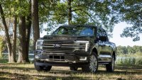 Ford изтегля близо четвърт милион пикапи F-150