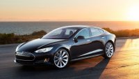 Как се държи батерията на Tesla Model S след 235 000 километра?