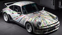 Продава се Porsche 911 със състезателен двигател