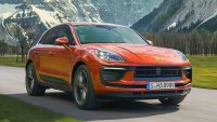 Porsche връща бензиновите двигатели на Macan