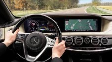 Обновената Mercedes S-Class - промени в салона и автопилот