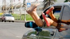 4 правила как да се справим с жегата в автомобила