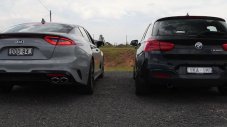 BMW M140i или Kia Stinget GT - кое има по-добър звук? (ВИДЕО)