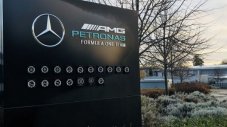 Ромски катун превзе базата на Mercedes-AMG F1