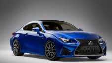 Lexus работи и върху &bdquo;горещ&rdquo; седан