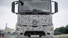 Mercedes пуска електрически камион още тази година