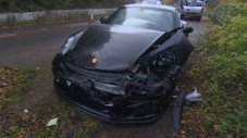 Водещ на Top Gear разби личното си Porsche