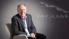 Легенда в дизайна напусна Jaguar