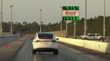 Tesla Model X Plaid отново би рекорда на 1/4-миля