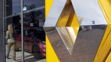 Renault продава дилърски центрове