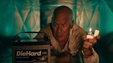 Брус Уилис се връща към "Умирай трудно" заради акумулатори