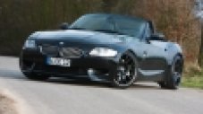 BMW Z4 изравнява сили с Ferrari 430 Scuderia