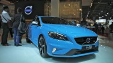 Volvo V40 се прицели във Volkswagen Golf R 