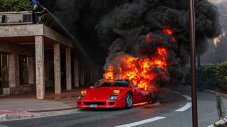 Рядко Ferrari изгоря в Монако